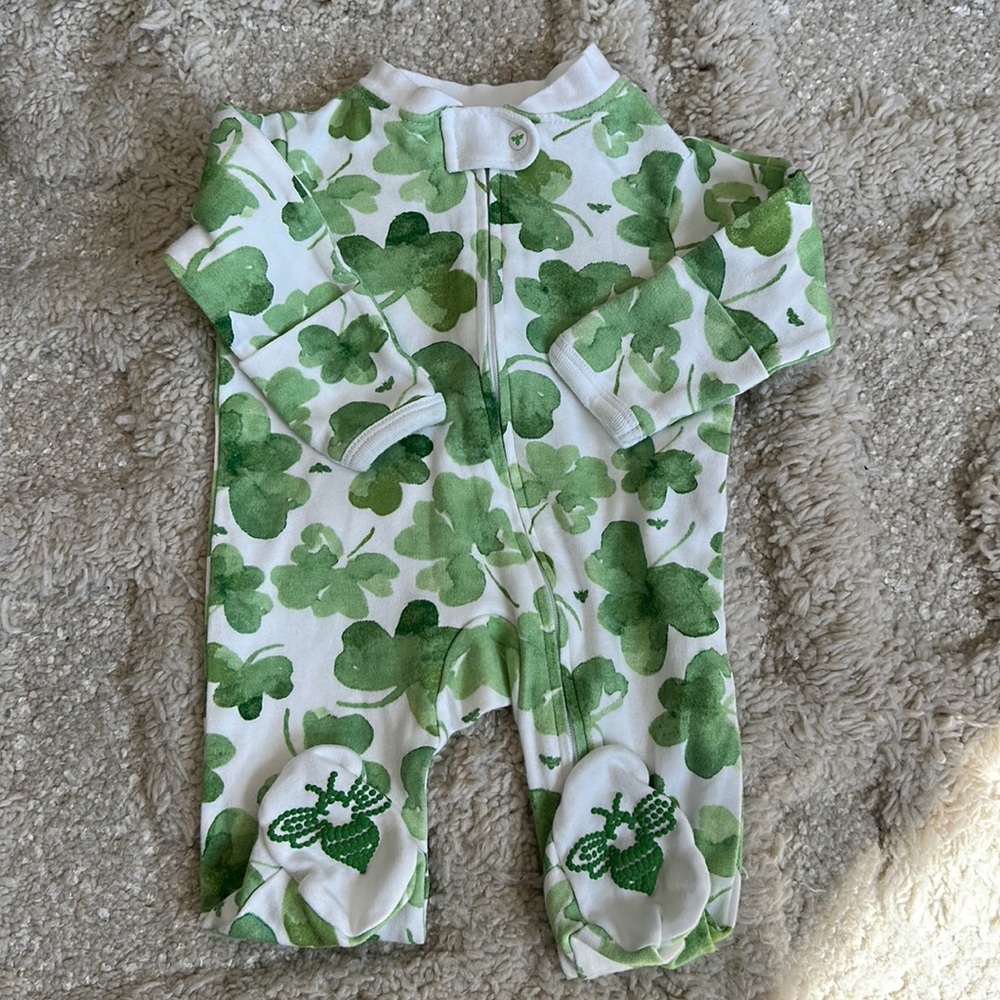 Burt’s Bees baby clover footie